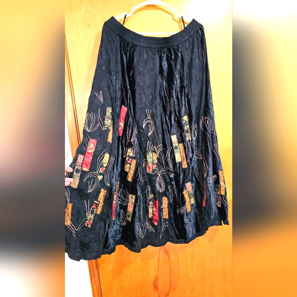 Coldwater Creek • VTG Skirt •   Whimsigoth • Floral • Rayon Poly Velvet  Size 1X